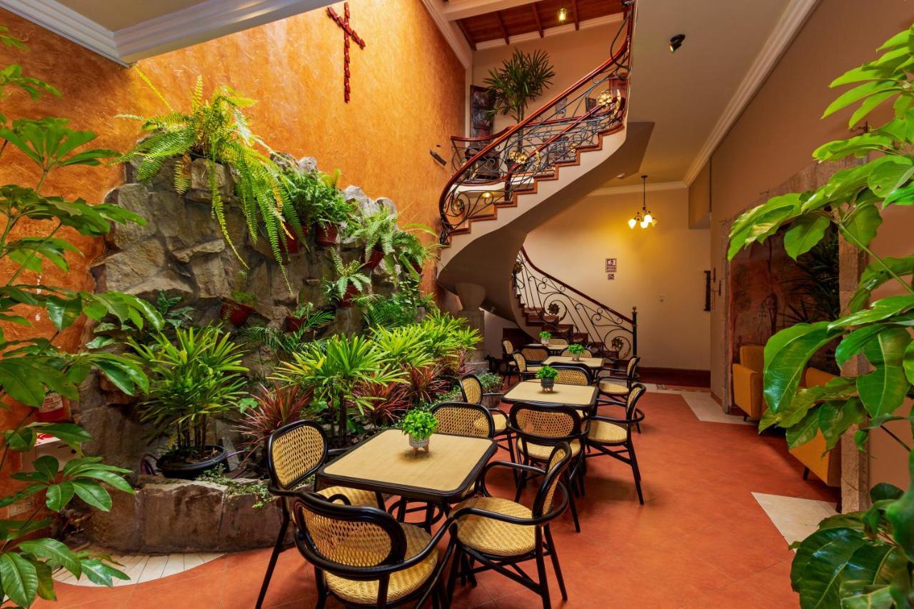 Hotel Posada Del Rey 昆卡 外观 照片