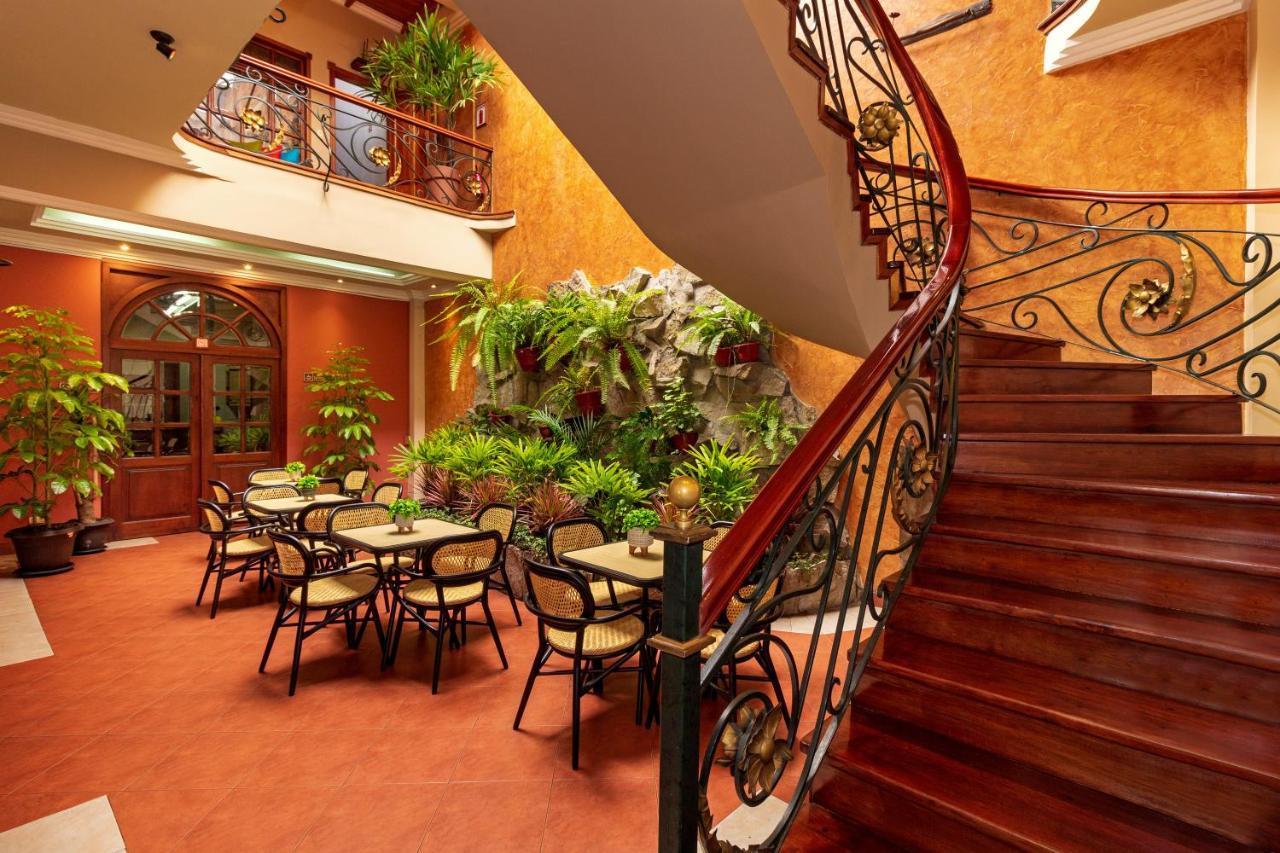 Hotel Posada Del Rey 昆卡 外观 照片